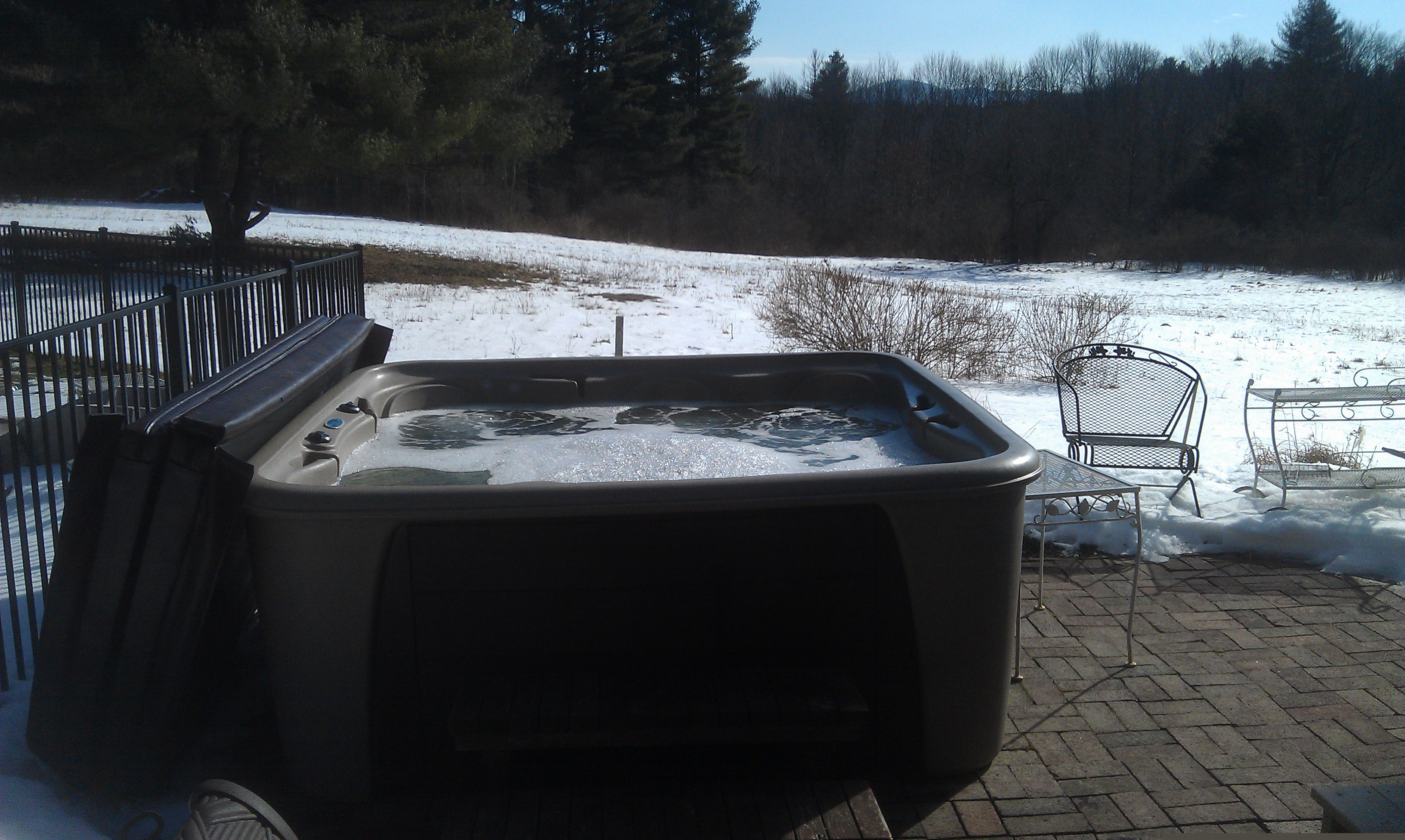 6-person premium spa